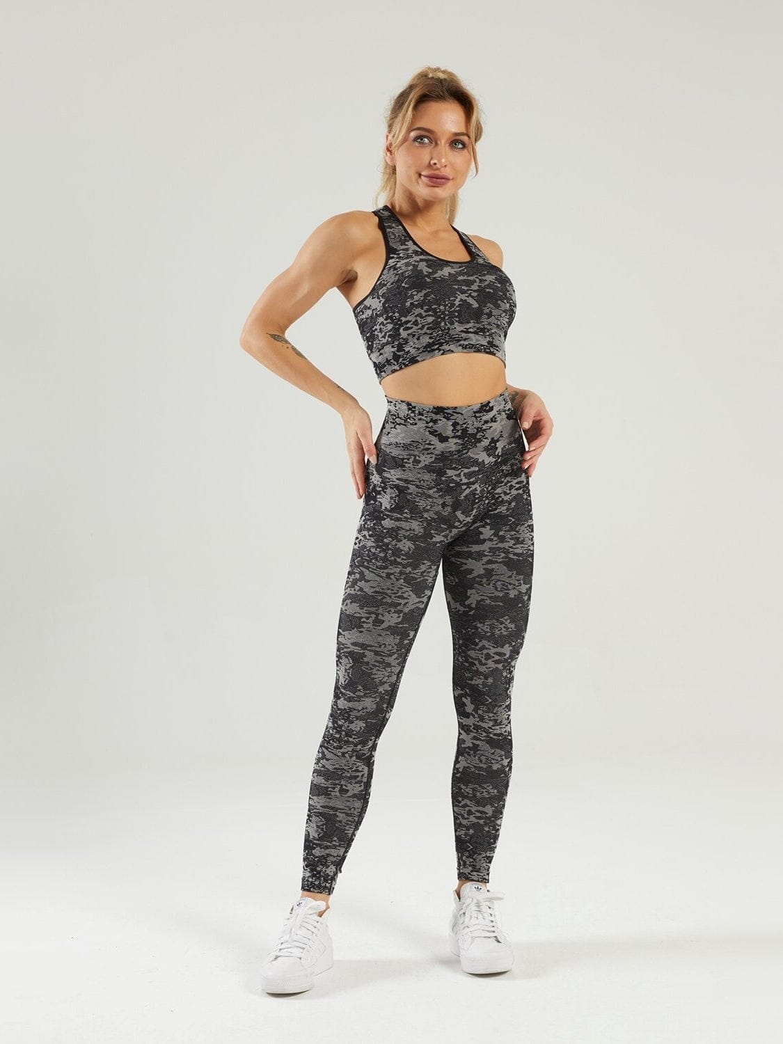 Ensemble Sport Legging et Soutien-Gorge Camouflage Leggings helankezatrening.com : Legging Femme | Vêtements de Sport sa Noir