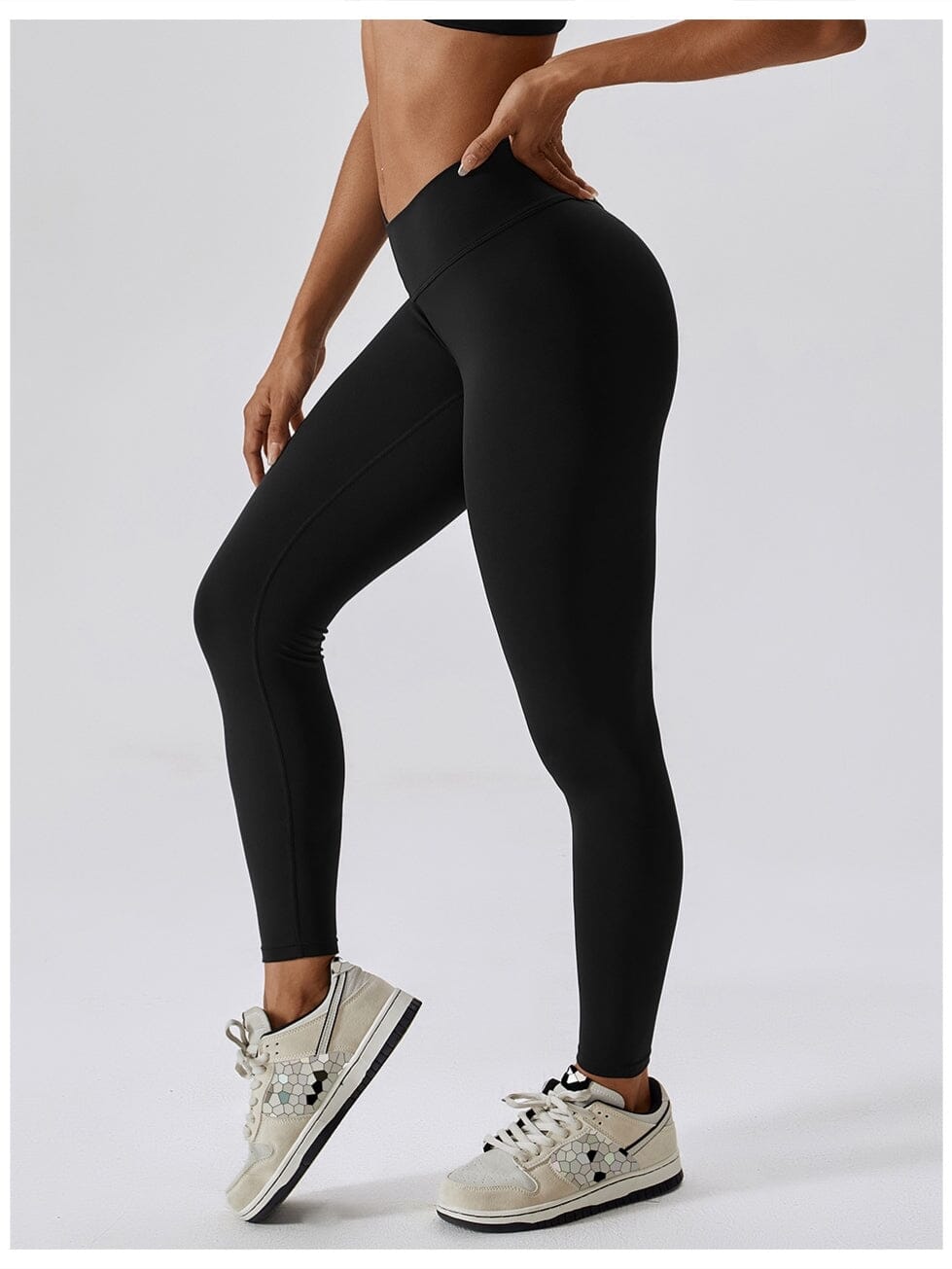 Εκπτώσεις σε Strappy Straight Push Up Leggings (χωρίς ραφές).